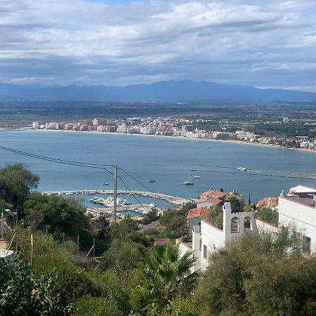 Апартаменты La Baie De Rose Росас Экстерьер фото
