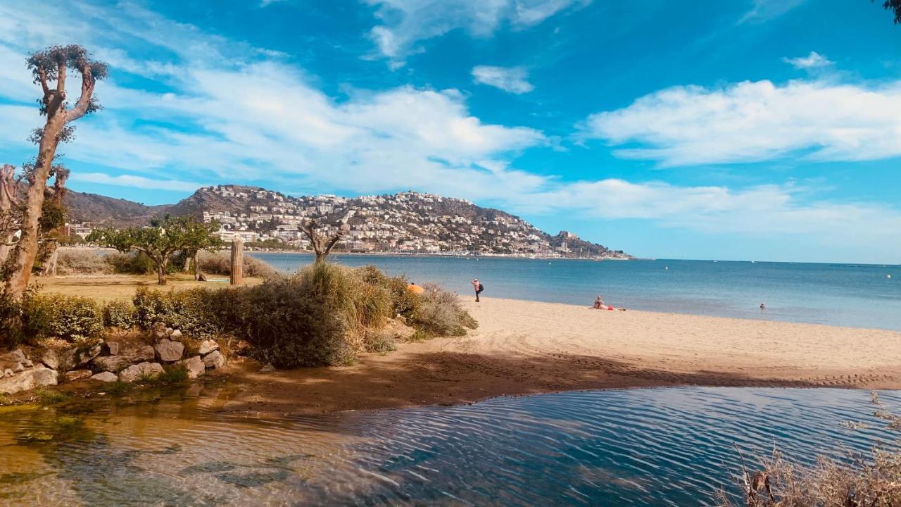 Апартаменты La Baie De Rose Росас Экстерьер фото
